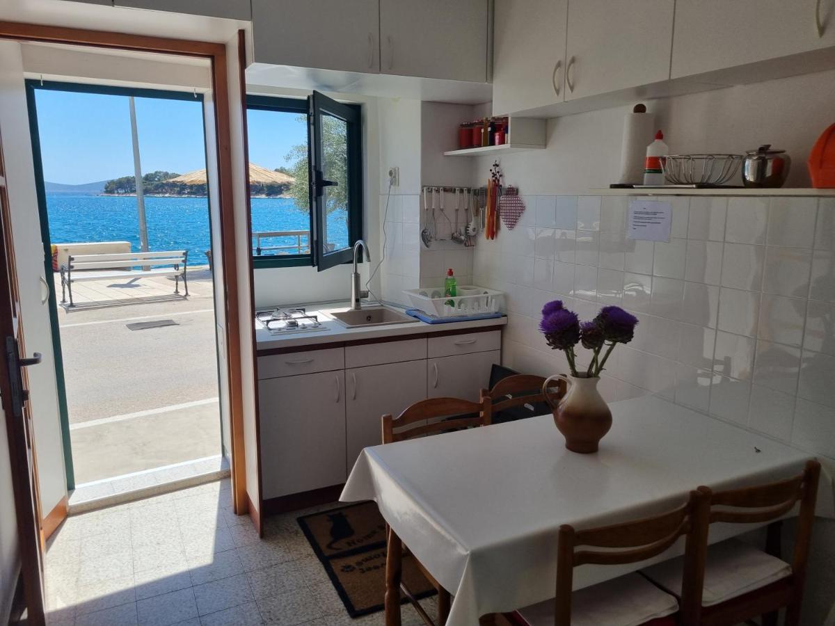 Apartment Ruzica ตรีบูนย์ ภายนอก รูปภาพ